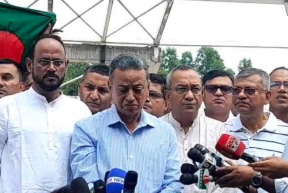 সরকারের পতন পর্যন্ত মাঠের আন্দোলনে থাকবে বিএনপি: খসরু