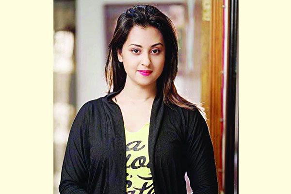 এখন কোথায়?
