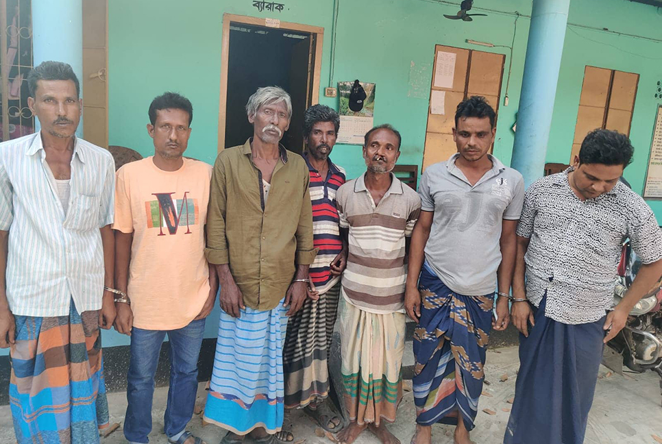 গাংনীতে ৭ জুয়াড়ি আটক