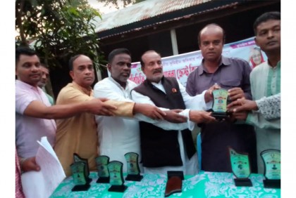 কালিয়াকৈরে বাংলাদেশ জাতীয় ভূমিহীন অধিকার পরিষদের পরিচিতি ও ক্রেস্ট বিতরণ