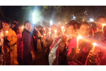 গারো পাহাড়ে আলোর মিছিল