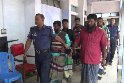 নাটোরে বৃদ্ধাকে অপবাদ দিয়ে গাছে বেঁধে মারপিট, গ্রেফতার ৯