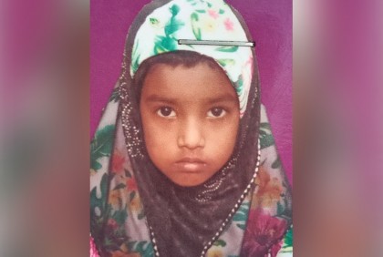 মোটরসাইকেলের ধাক্কায় মেয়ে নিহত, মা হাসপাতালে ভর্তি