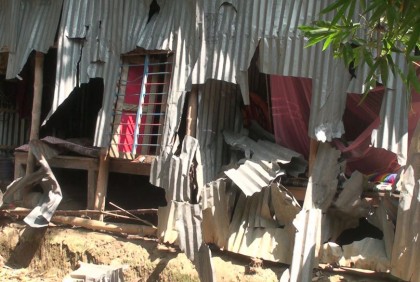 গোপালগঞ্জে দু'গ্রুপের সংঘর্ষে আহত ১০, ঘরবাড়ি ভাঙচুর