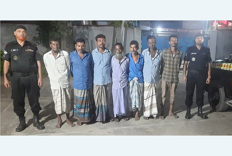 চোলাই মদসহ আটক ৭ 