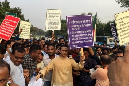 তিন দফা দাবিতে স্পিকারের কাছে সোহেল তাজের স্মারকলিপি