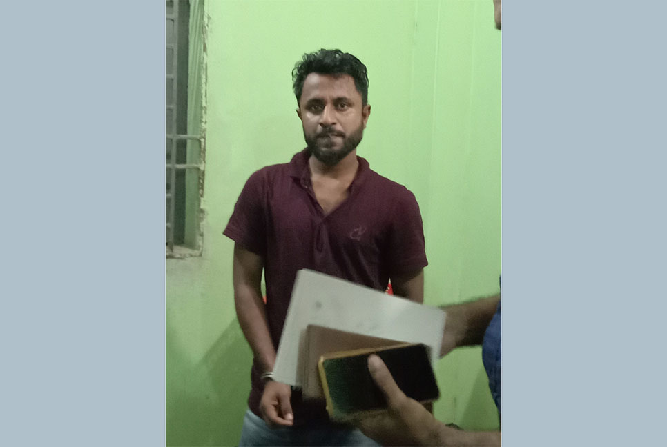 কিশোরীকে অপহরণকালে জনতার হাতে আটক অপহরণকারী