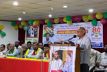 সরকারের মসনদ হুড়মুড় করে ভেঙ্গে পড়বে: রিজভী