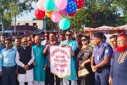 নন্দীগ্রামে জালাল উদ্দিন স্মৃতি ফুটবল টুর্নামেন্ট উদ্বোধন