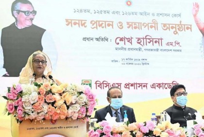 মানুষের ভাগ্য পরিবর্তনে কাজ করতে বিসিএস কর্মকর্তাদের প্রতি আহ্বান প্রধানমন্ত্রীর

