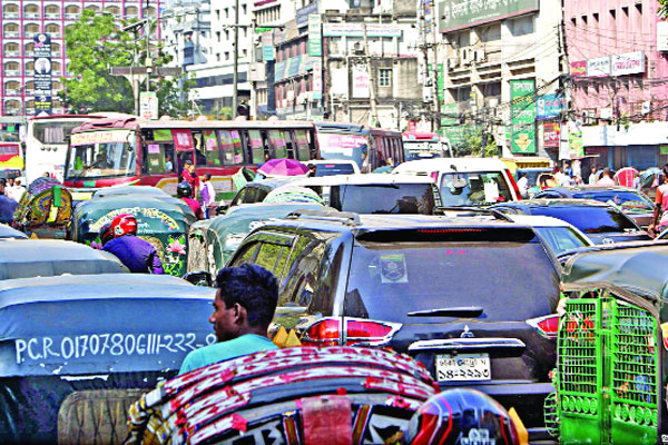 রাজধানীর সড়কগুলোতে তীব্র যানজট