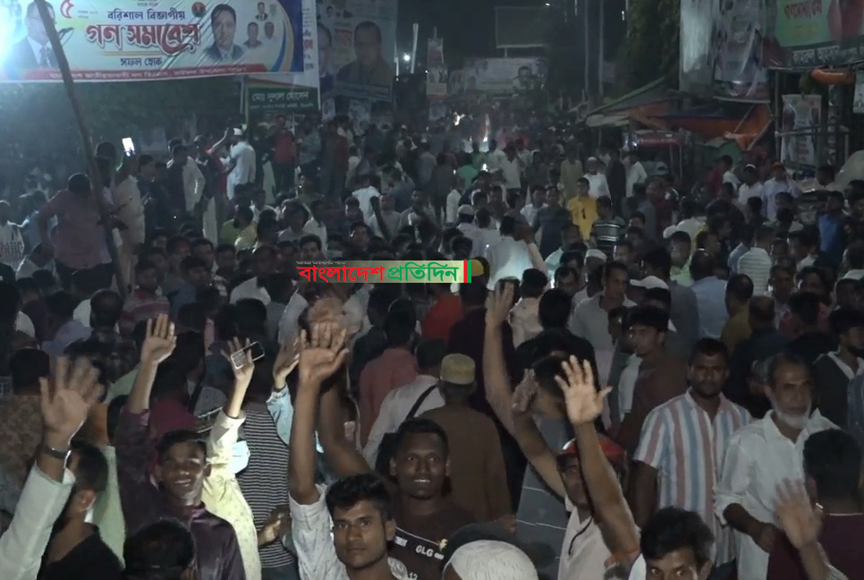 ক্লান্ত নেতাকর্মীদের চাঙা রাখতে সমাবেশস্থলে সাংস্কৃতিক পরিবেশনা


