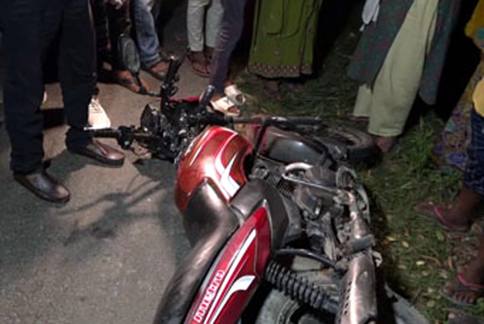 সড়কে ঝরলো দুই প্রাণ, শ্যালককে নিয়ে যাওয়া হলো না শ্বশুরবাড়ি 

