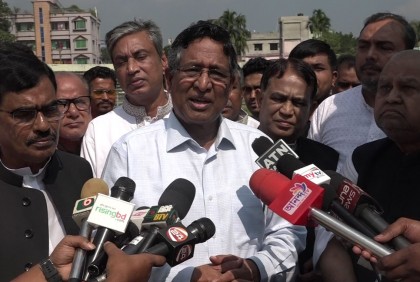 সরকার হটাতে আন্তর্জাতিক পর্যায়েও ষড়যন্ত্রের গন্ধ পাচ্ছি: কৃষিমন্ত্রী 