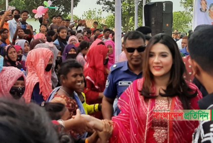 চিত্রনায়িকা মাহিয়া মাহির নির্বাচনী খায়েশ!