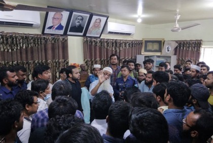 ৫২ ঘণ্টা পর মুক্ত ভাসানী বিশ্ববিদ্যালয়ের উপাচার্য