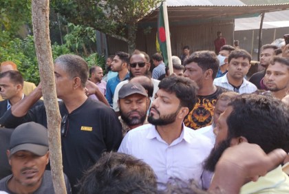 ইশরাক হোসেনের গাড়ি বহরে হামলা, বেশ কয়েকজন আহত
