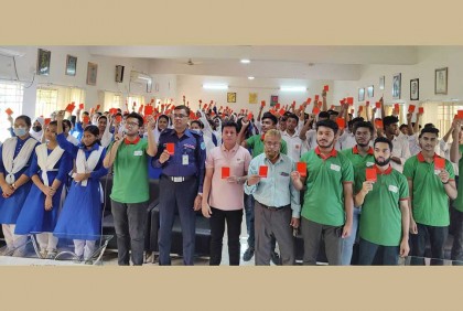 মাদক, ইভটিজিং, বাল্যবিবাহ ও স্মার্টফোনে আসক্তিকে লাল কার্ড দেখালেন শিক্ষার্থীরা 

