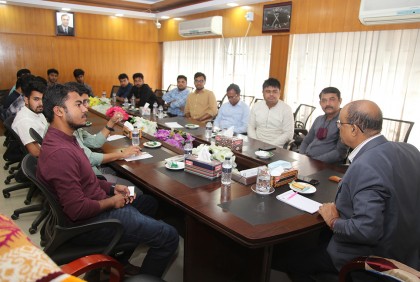 'অনুসন্ধানী সাংবাদিকতার প্রতি গুরুত্ব দিতে হবে'