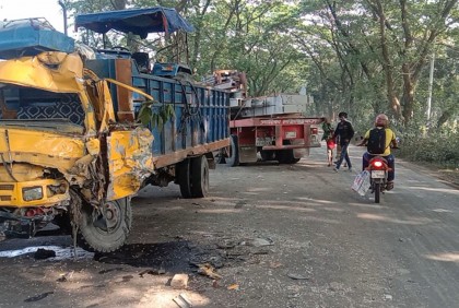 ঝিনাইদহে পৃথক সড়ক দুর্ঘটনায় নিহত ২
