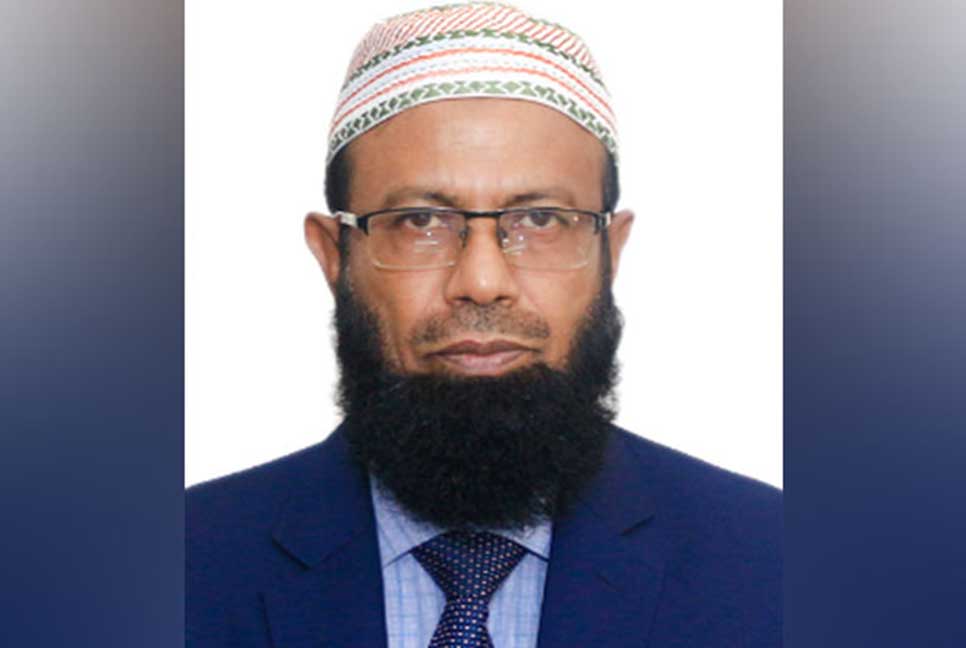 শুধু টাকার পেছনে ছুটলে হবে না, আন্তরিক হয়ে সেবা দিতে হবে : স্বাস্থ্য সচিব

