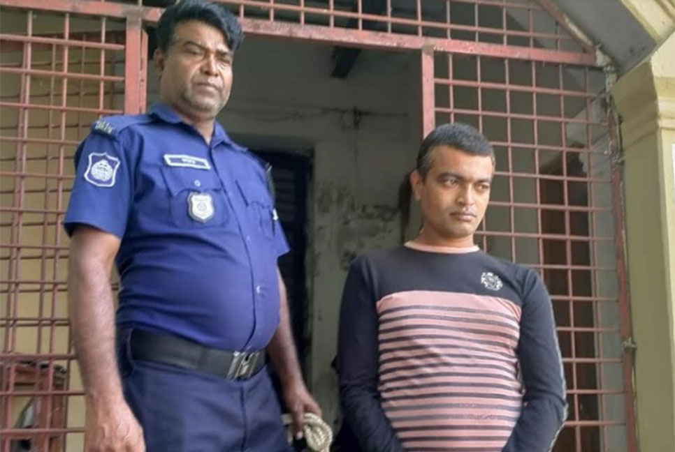 ধর্মীয় অনুভূতিতে আঘাতের
মামলায় যুবকের কারাদণ্ড