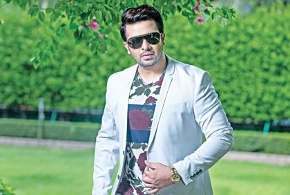 গভীর রাতে শাকিব খানের বাড়িতে হামলার অভিযোগ