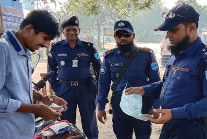 হঠাৎ রাজবাড়ীর বিভিন্ন স্থানে পুলিশি তল্লাশি