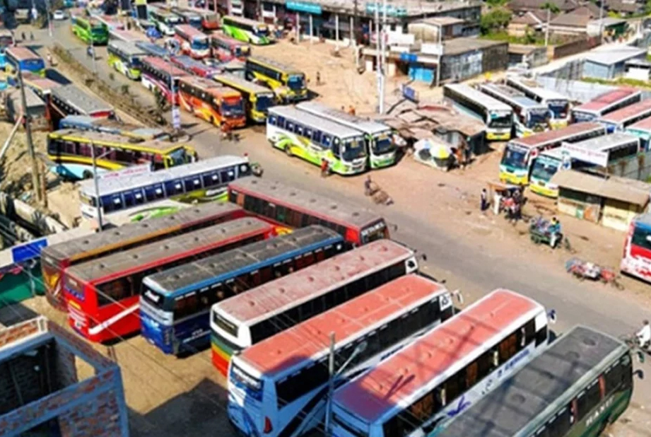 দক্ষিণাঞ্চলের ৫ জেলার সঙ্গে রাজধানীর সড়ক যোগাযোগ বন্ধ, চরম বিপাকে যাত্রীরা