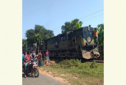 গাজীপুরে ইঞ্জিন বিকল হয়ে জয়দেবপুর-ময়মনসিংহ সড়কে ট্রেন চলাচল বন্ধ