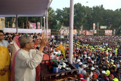 অবিলম্বে সংসদ বিলুপ্ত করে নিরপেক্ষ সরকারের কাছে ক্ষমতা হস্তান্তর করতে হবে : ফখরুল