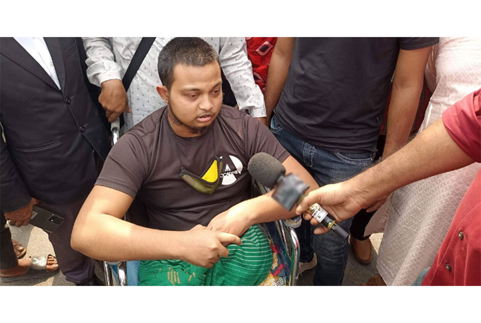 ডান পায়ের বদলে বাম পা কাটা সেই চিকিৎসকের বিরুদ্ধে তদন্তের নির্দেশ