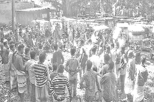 চাঁদাবাজি-হয়রানি বন্ধের দাবি