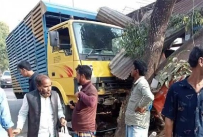 শ্রীপুরে পৃথক মোটরসাইকেল দুর্ঘটনায় নিহত দুই