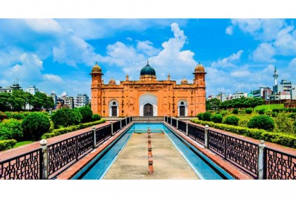 লালবাগ কেল্লায় টিকটক করায় নিষেধাজ্ঞা