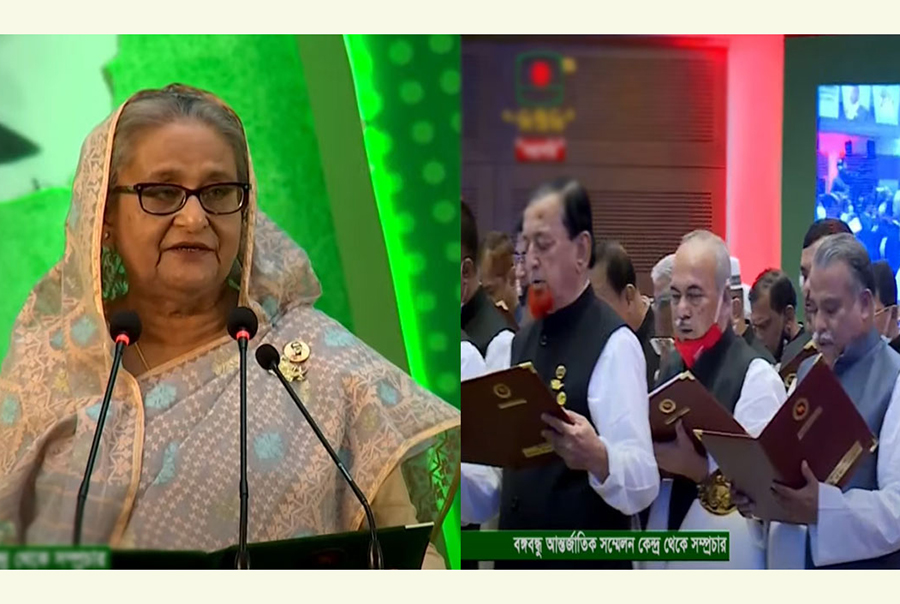 জেলা পরিষদ চেয়ারম্যানদের শপথ পড়ালেন প্রধানমন্ত্রী