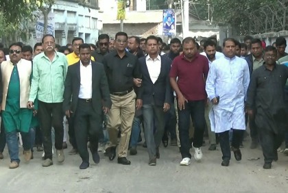 বাগেরহাটে স্বেচ্ছাসেবক দল নেতা হত্যার প্রতিবাদে বিক্ষোভ মিছিল  