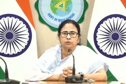 রাষ্ট্রপতিকে নিয়ে অখিলের কুরুচিকর মন্তব্যে ক্ষমা চাইলেন মমতা 

