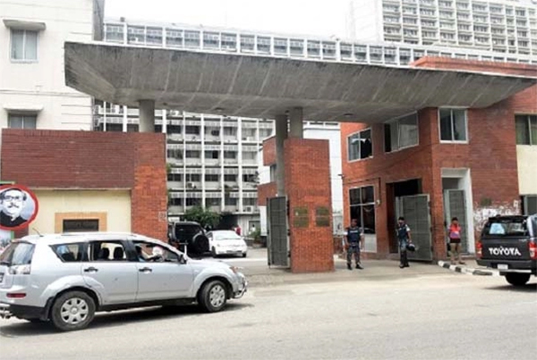আজ থেকে নতুন নিয়মে অফিস