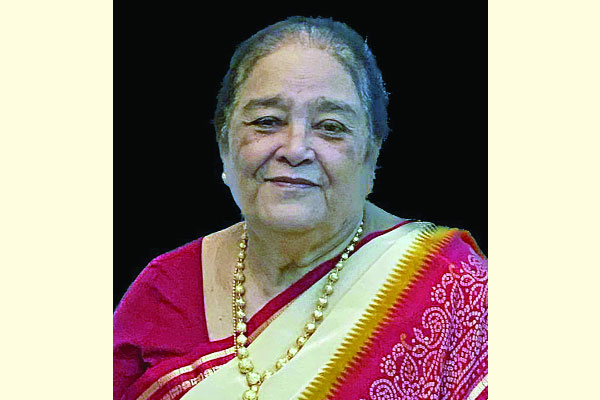 পারিবারিক কবরস্থানে স্কয়ার মাতা অনিতা চৌধুরী সমাহিত