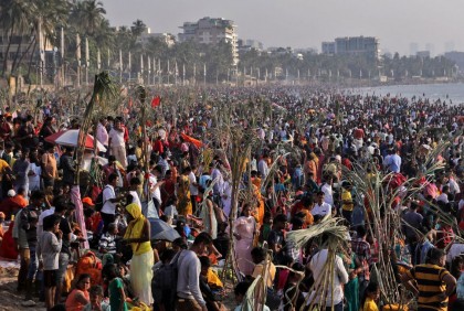 বিশ্বের জনসংখ্যা আজ ৮০০ কোটি ছাড়াবে