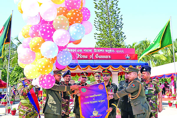 নবগঠিত ৪৪ শোরাড মিসাইল আর্টিলারির পতাকা উত্তোলন