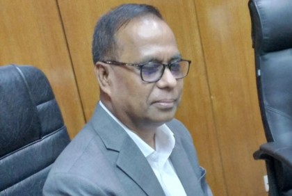 মানুষের হাতে টাকা আছে, সবাই ঘুরতে চায় : তথ্যসচিব