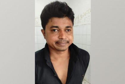 এসিল্যান্ডকে ছুরিকাঘাতের ঘটনায় বিশ্ববিদ্যালয়ের বহিষ্কৃত শিক্ষার্থী গ্রেফতার