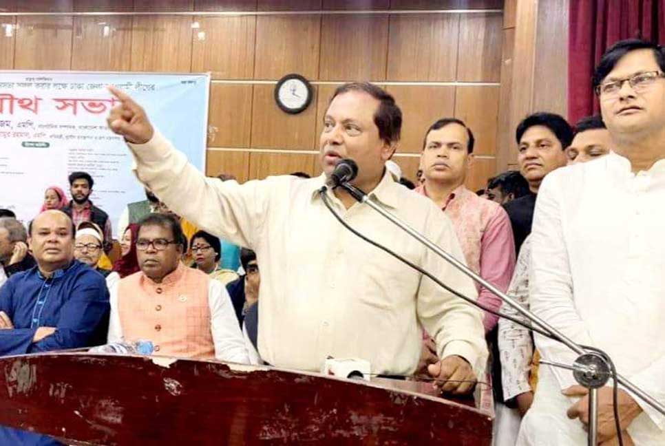 আওয়ামী লীগকে আন্দোলনের ভয় দেখাবেন না : বিএনপিকে মির্জা আজম 

