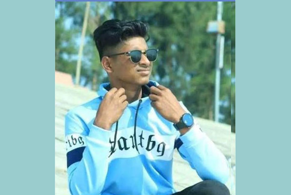 প্রিয় দলের পতাকা টাঙাতে গিয়ে বিদ্যুৎস্পৃষ্টে স্কুলছাত্রের মৃত্যু

