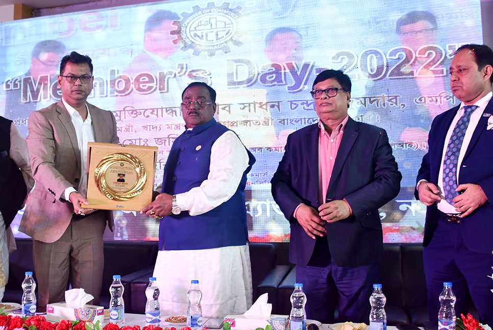 সরকারি গুদামে প্রয়োজনের দ্বিগুণ খাদ্য মজুত আছে: খাদ্যমন্ত্রী