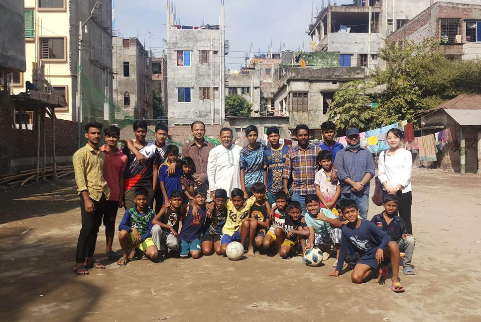 ‘নিম্মবিত্ত শিশুদের নাগরিক সুবিধা অপ্রতুল’