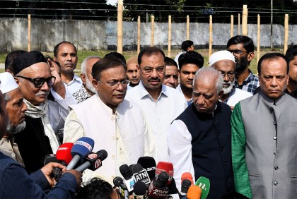 বিএনপি সমাবেশ ডাকলে পরিবহন মালিক-শ্রমিকরা আতঙ্কে থাকেন : তথ্যমন্ত্রী