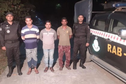 বাগেরহাটে ৩৭৭ কচ্ছপ উদ্ধার, ৩ ব্যবসায়ীকে ৬ মাসের দণ্ড